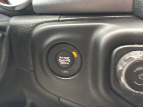 Used 2021 Jeep Gladiator Mojave AWD/4WD image 29
