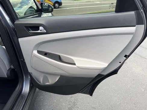 Used 2018 Hyundai Tucson SE AWD/4WD image 17