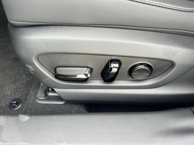 Used 2024 Lexus UX 250h FWD image 12