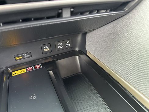 Certified 2025 Toyota Camry LE image 21