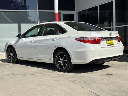 Used 2017 Toyota Camry XSE w/ Moonroof Package image 6