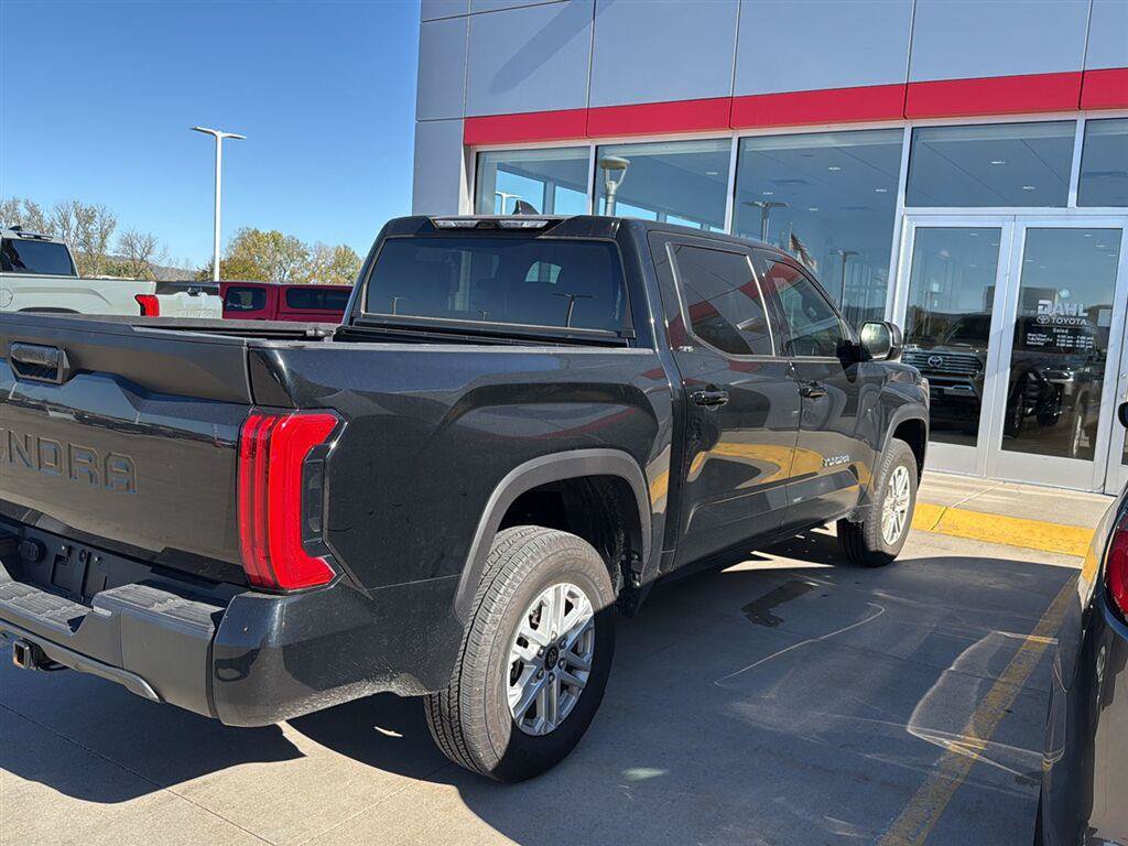 Used 2026 Toyota Tundra SR5 w/ SR5 Premium Package AWD/4WD image 3