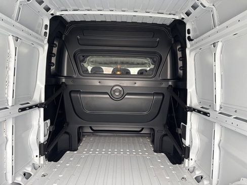 Used 2025 RAM ProMaster 3500 w/ Crew Van Package image 10