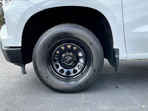 Certified 2024 Chevrolet Silverado 1500 W/T w/ WT Value Package image 9