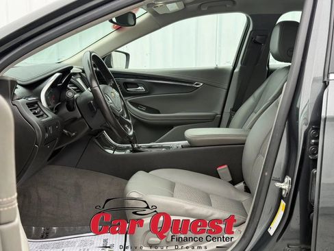 Used 2018 Chevrolet Impala LT FWD image 9
