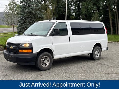 Used 2021 Chevrolet Express 2500 LS w/ Driver Convenience Package RWD image 3