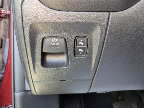 Used 2025 RAM 1500 Laramie image 16