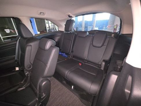 Used 2025 Honda Odyssey EX-L image 24