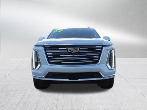 Certified 2025 Cadillac Escalade Premium Luxury Platinum image 8