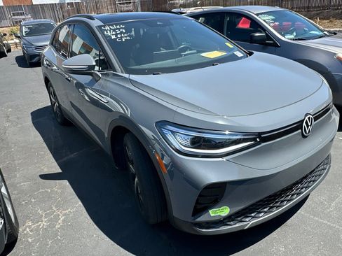 Used 2023 Volkswagen ID.4 S RWD image 2