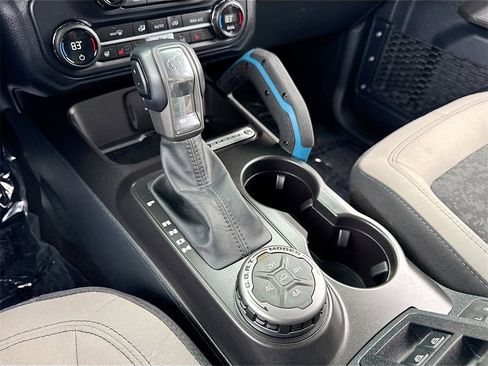 Used 2023 Ford Bronco Wildtrak image 23