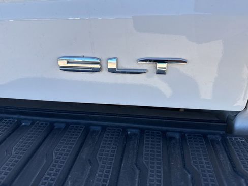 Used 2023 GMC Sierra 1500 SLT w/ SLT Convenience Package image 9