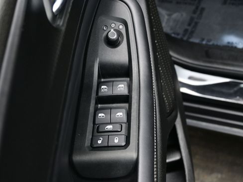 Used 2024 Jeep Grand Cherokee L Altitude image 10