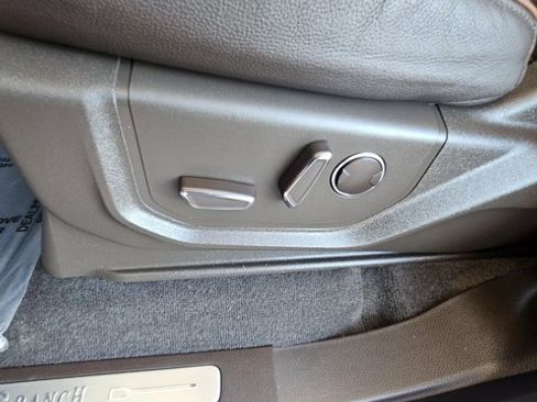 Used 2022 Ford Expedition King Ranch image 14