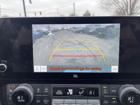 Used 2024 Toyota Grand Highlander XLE image 13