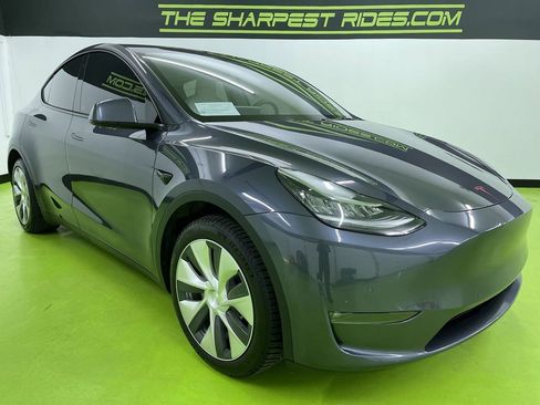 Used 2021 Tesla Model Y Long Range image 2