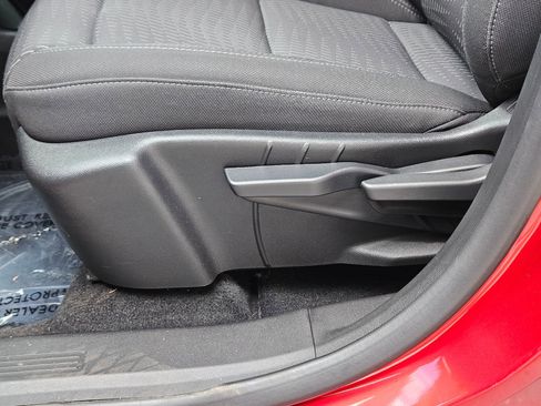 Used 2025 Chevrolet Equinox LT w/ Safety and Technology Package AWD/4WD image 20