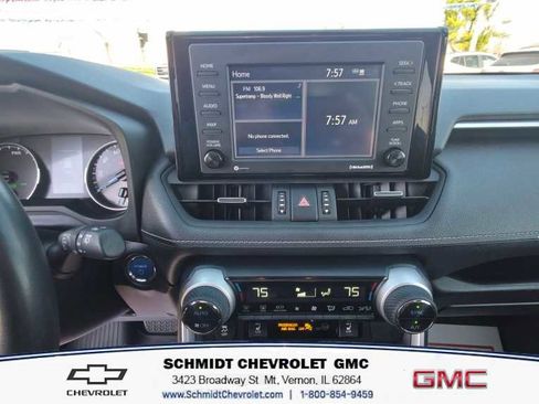 Used 2021 Toyota RAV4 XLE Premium image 16