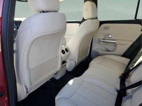 Used 2026 Mercedes-Benz GLA 250 image 8