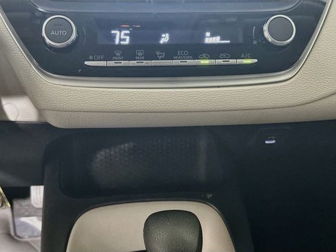Used 2025 Toyota Corolla LE FWD image 22