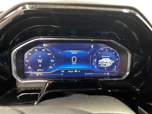 Used 2025 Chevrolet Silverado 1500 High Country image 16