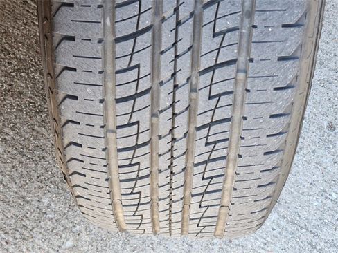 Used 2023 Chrysler Pacifica Pinnacle image 10