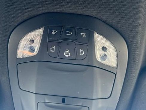 Used 2018 Chrysler Pacifica Touring-L Plus w/ S Appearance Package FWD image 22
