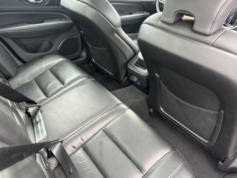 Used 2024 Volvo S60 B5 Plus image 17