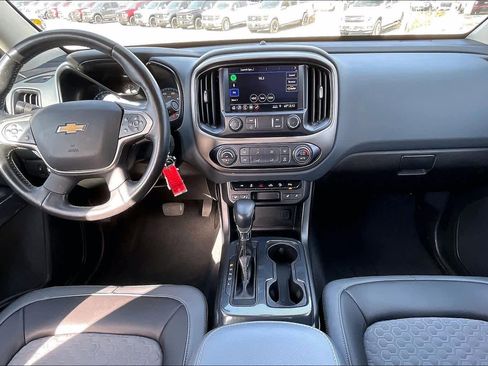Used 2022 Chevrolet Colorado Z71 image 14