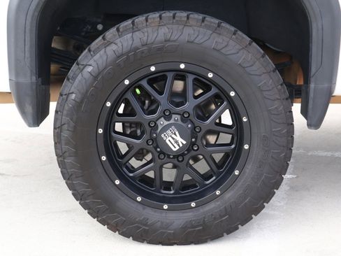 Used 2023 GMC Sierra 3500 AT4 w/ Gooseneck/5TH Wheel Package image 9