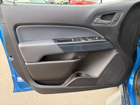 Used 2021 Chevrolet Colorado Z71 w/ Safety Package AWD/4WD image 12