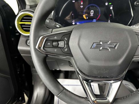 Used 2025 Chevrolet Trax ACTIV w/ Sunroof Package image 21