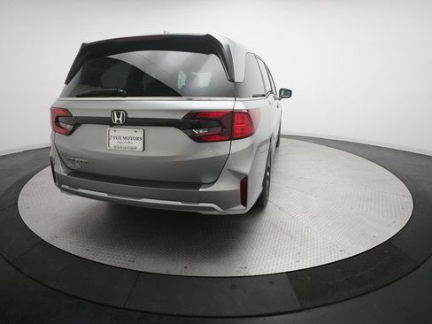 Used 2025 Honda Odyssey EX-L image 13