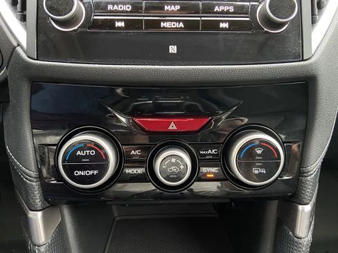 Used 2021 Subaru Forester Limited image 24