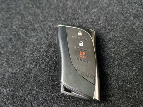 Used 2025 Lexus UX 300h FWD image 76