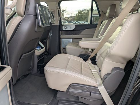 Used 2022 Lincoln Navigator L Reserve image 22