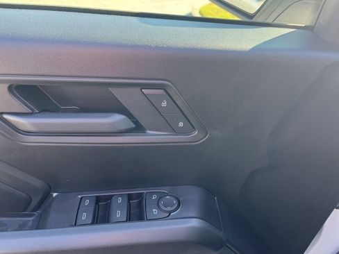 New 2026 Chevrolet Colorado W/T image 11