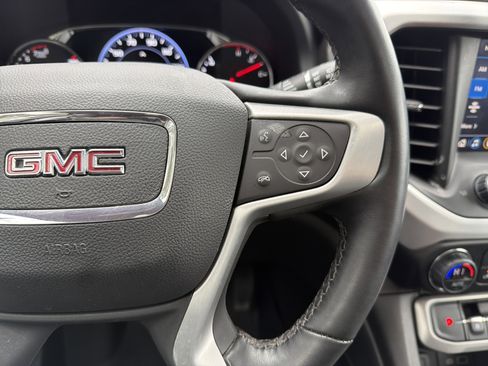 Used 2023 GMC Acadia SLT w/ Technology Package image 20