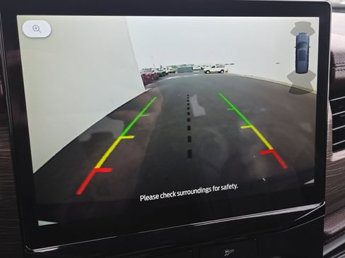 Used 2023 Ford Expedition Limited image 20