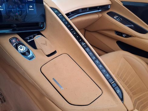 Used 2025 Chevrolet Corvette Z06 w/ Stealth Interior Trim Package RWD image 21