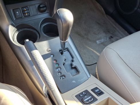 Used 2011 Toyota RAV4 Limited image 15