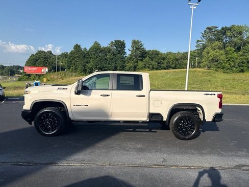 New 2026 Chevrolet Silverado 2500 Custom w/ Custom Value Package AWD/4WD image 5