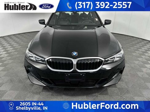 Used 2025 BMW 330i Sedan RWD image 3