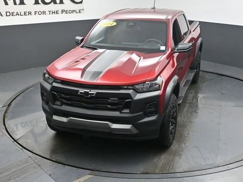 Used 2024 Chevrolet Colorado Trail Boss AWD/4WD image 45