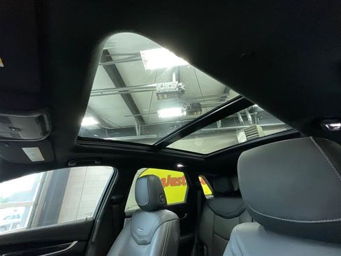 Used 2024 Cadillac XT5 Premium Luxury FWD image 13