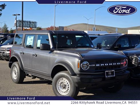 Used 2025 Ford Bronco 4-Door AWD/4WD image 1