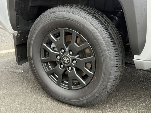 Certified 2025 Toyota 4Runner SR5 image 35