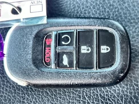 Certified 2024 Honda Pilot Touring image 21