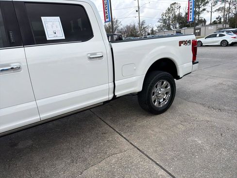 Used 2020 Ford F250 Platinum w/ FX4 Off-Road Package image 5