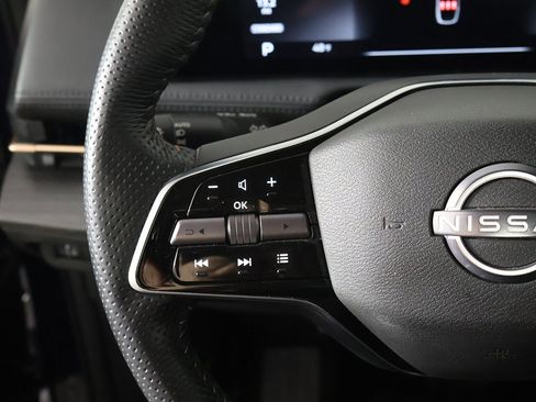 Used 2023 Nissan Ariya FWD image 37